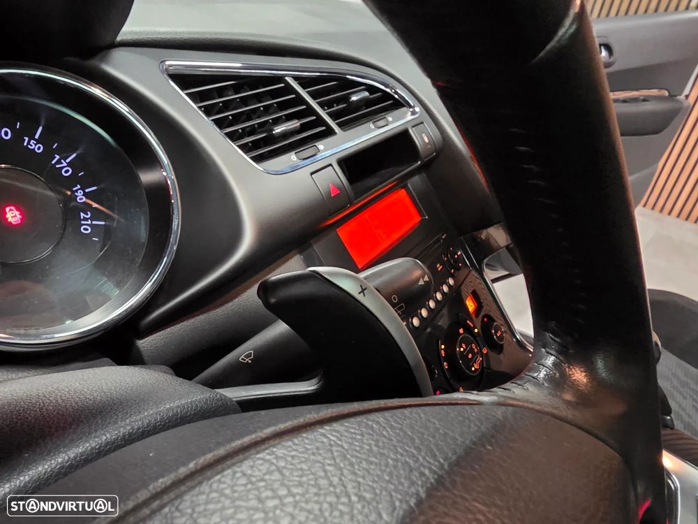 Peugeot 3008 1.6 e-HDi Sport CMP6 - 18