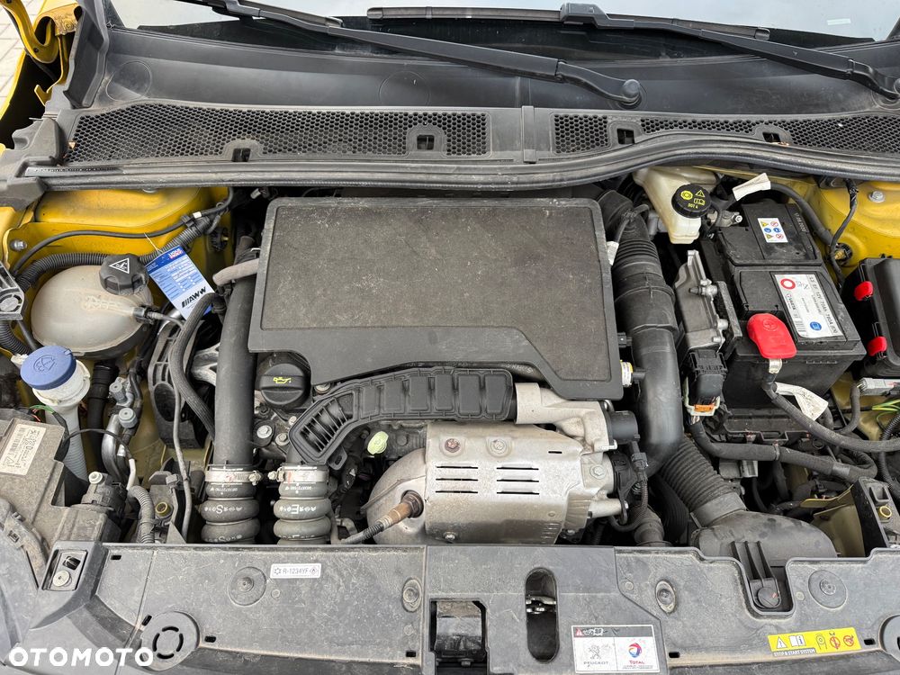 Peugeot 208 PureTech 100 EAT8 Allure - 38