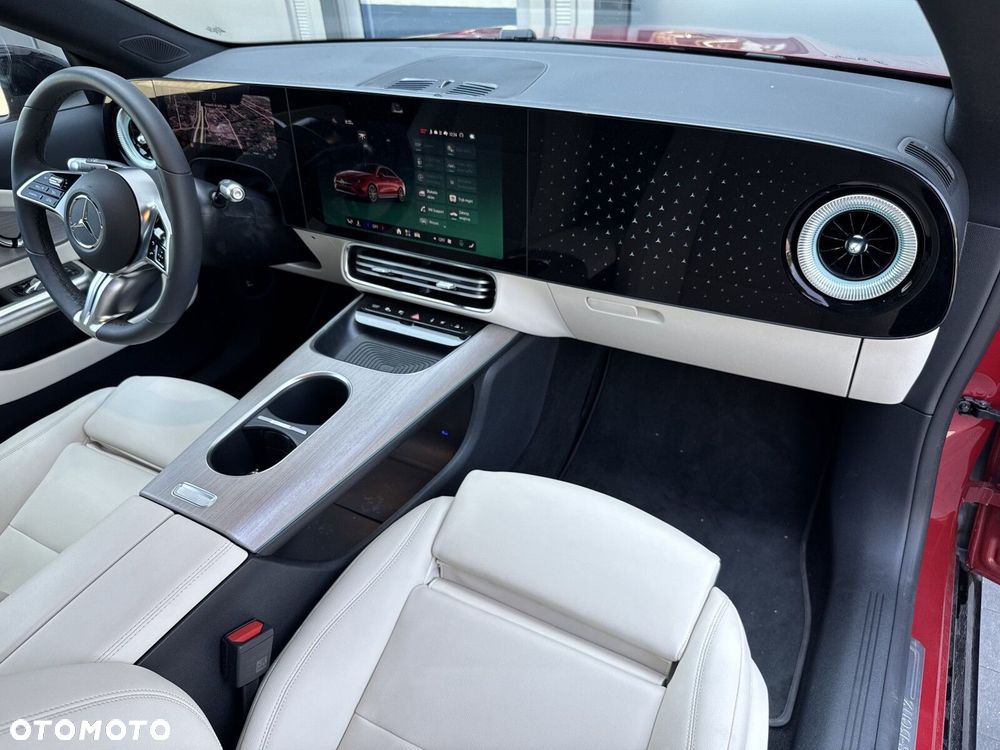 Mercedes-Benz CLA 200 mHEV 8G-DCT - 24