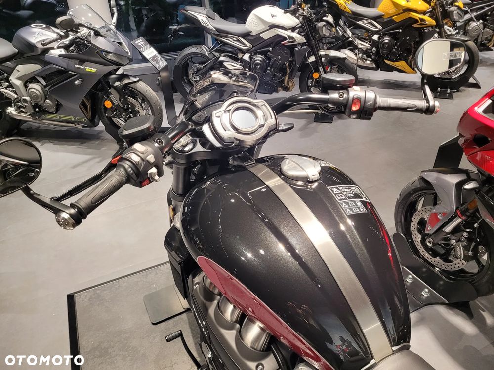 Triumph Rocket - 5