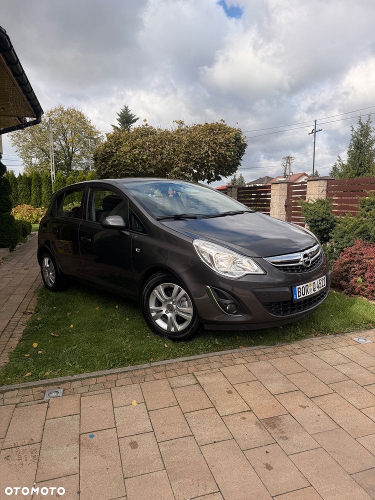 Opel Corsa 1.2 16V Cosmo - 9
