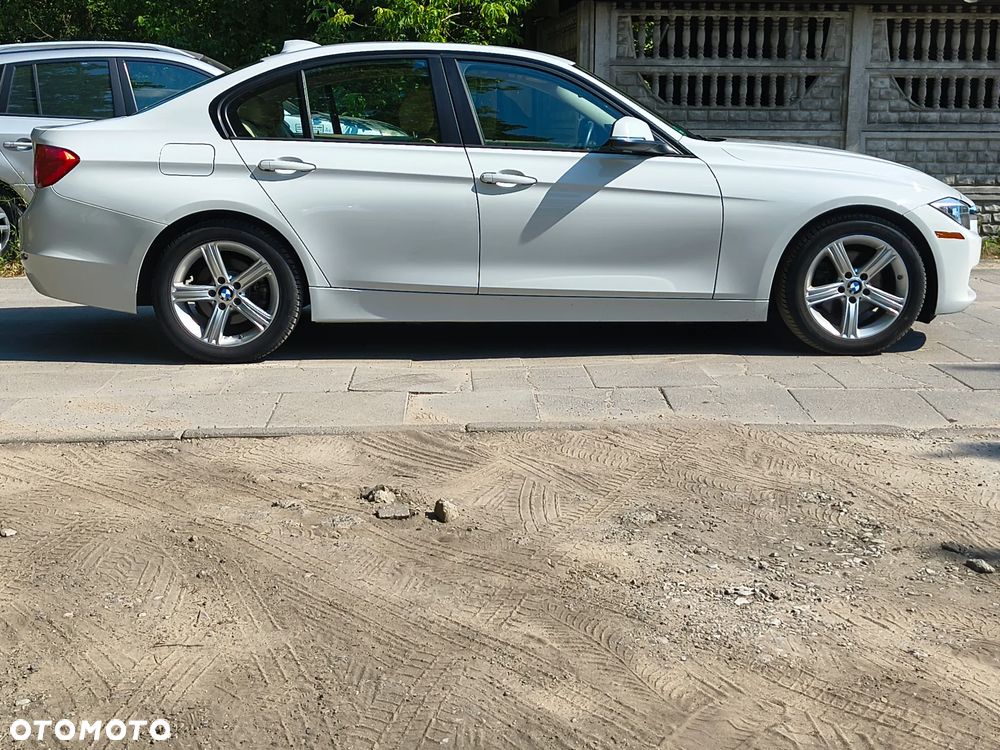 BMW Seria 3 320i Sport-Aut Luxury Line - 18