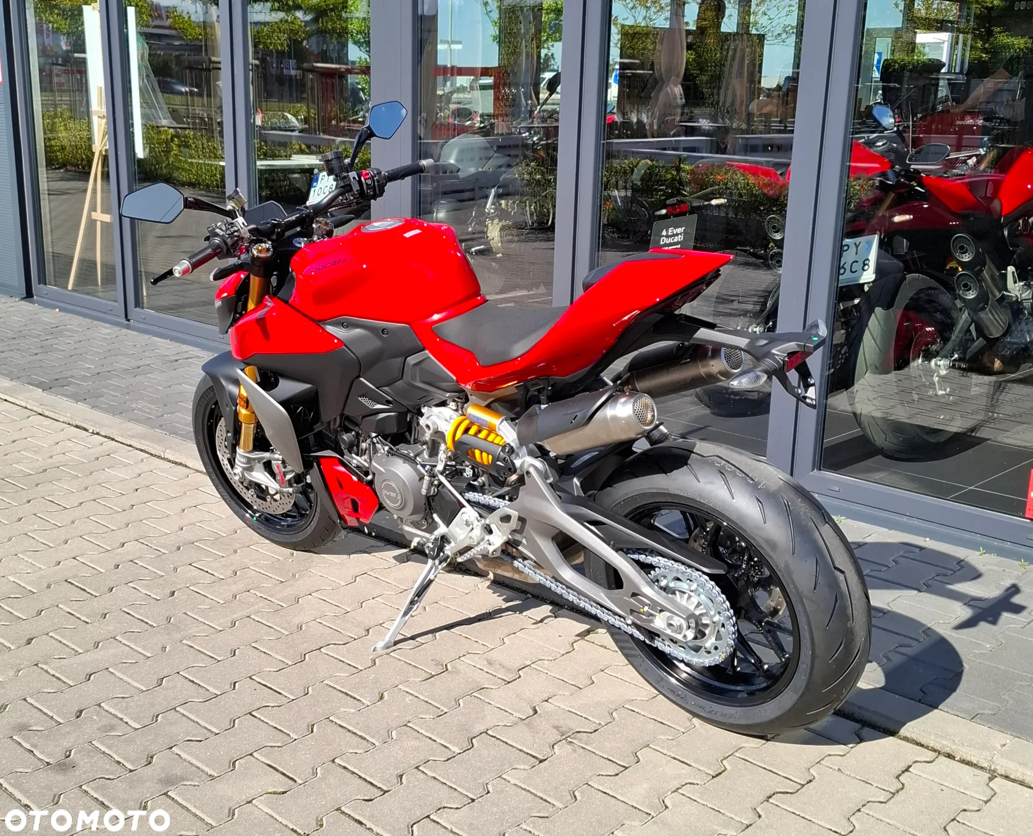 Ducati Streetfighter V2 - 5