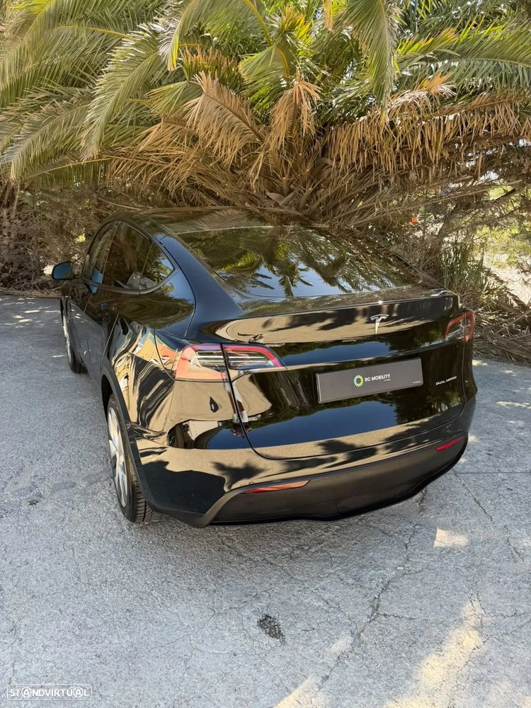 Tesla Model Y Long Range Tração Integral — fotografia 9