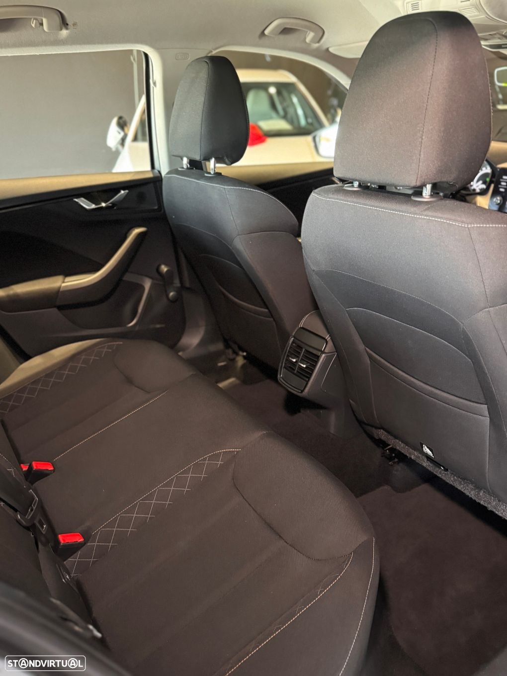 Skoda Kamiq 1.0 TSI DSG - 47