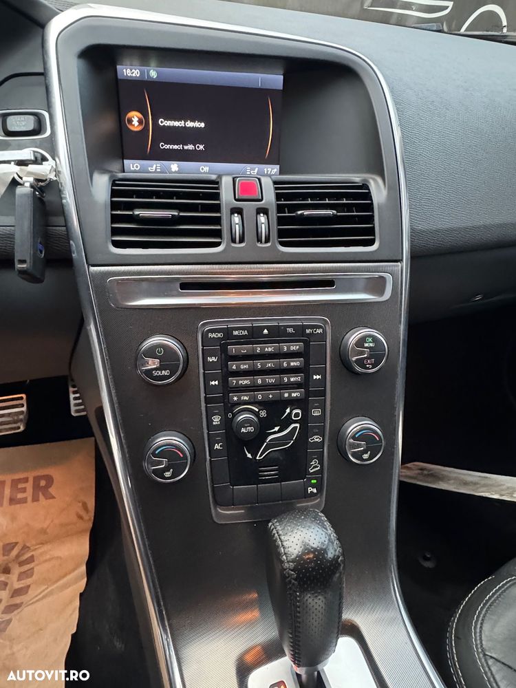 Volvo XC 60 - 6
