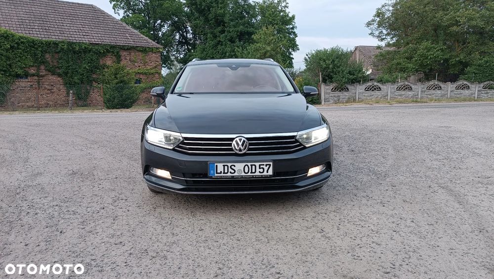 Volkswagen Passat 2.0 TDI SCR DSG Highline - 24