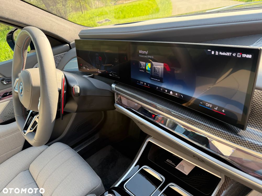 BMW Seria 7 M760e PHEV xDrive sport - 29