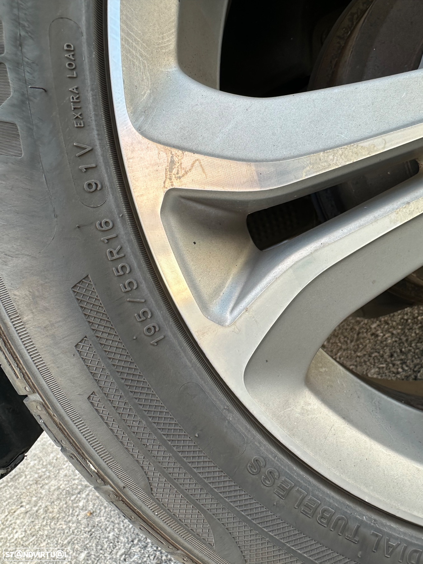 Peugeot 208 1.4 HDi Allure - 21