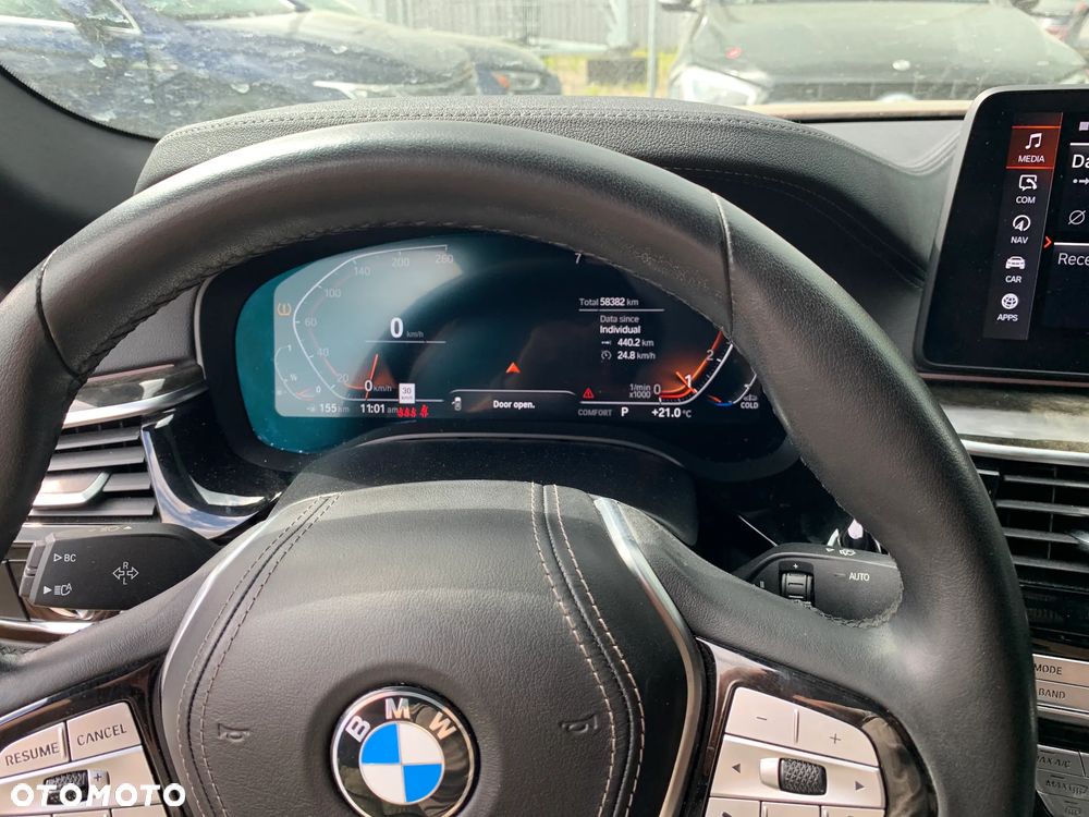 BMW Seria 5 530i xDrive Sport Line - 16