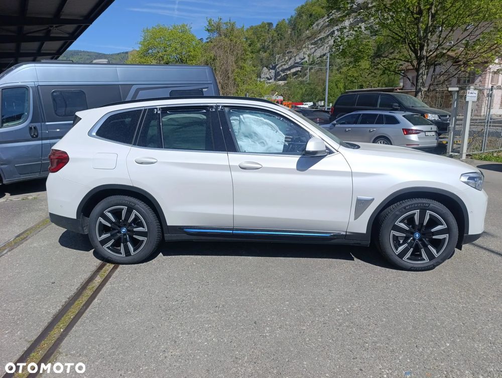 BMW iX3 80kWh Impressive - 7