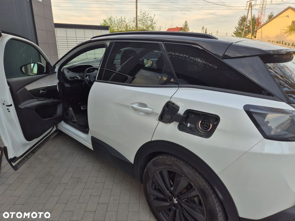 Peugeot 3008 1.6 PureTech Hybrid4 PHEV GT Pack S&S EAT8 - 11