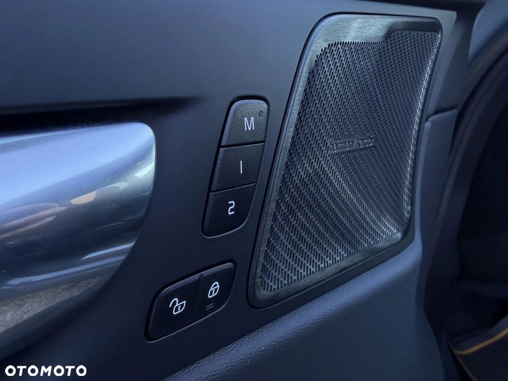 Volvo XC 60 B4 D Essential - 34