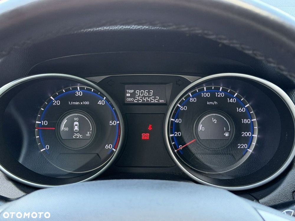 Hyundai ix35 1.7 CRDi 2WD blue Trend - 22
