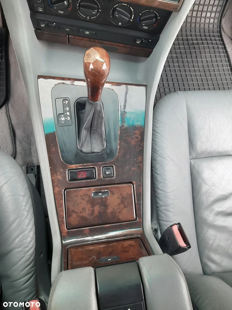 BMW Seria 7 - 16
