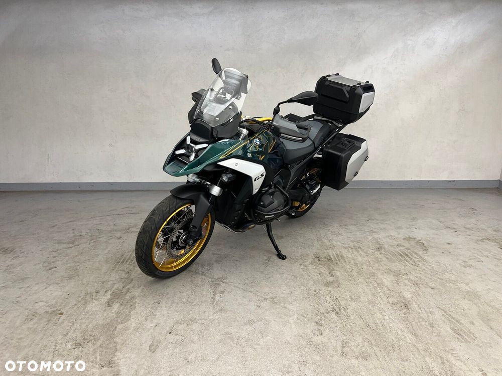 BMW R - 1
