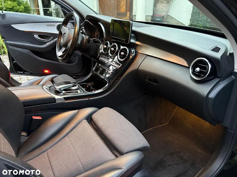 Mercedes-Benz Klasa C 200 4-Matic 7G-TRONIC - 7