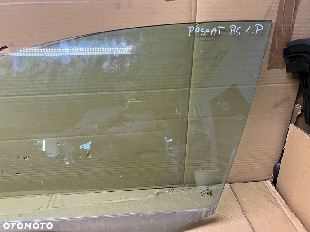 Szyba lewy przód przednia lewa VW Passat B6 AS2 06r - 3
