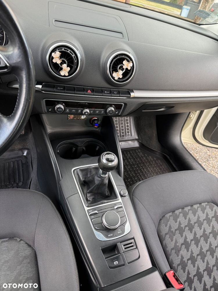 Audi A3 Sportback 1.6 TDI Ambition - 9