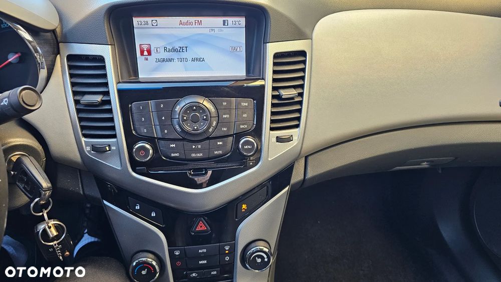 Chevrolet Cruze 1.8 LT+ - 30