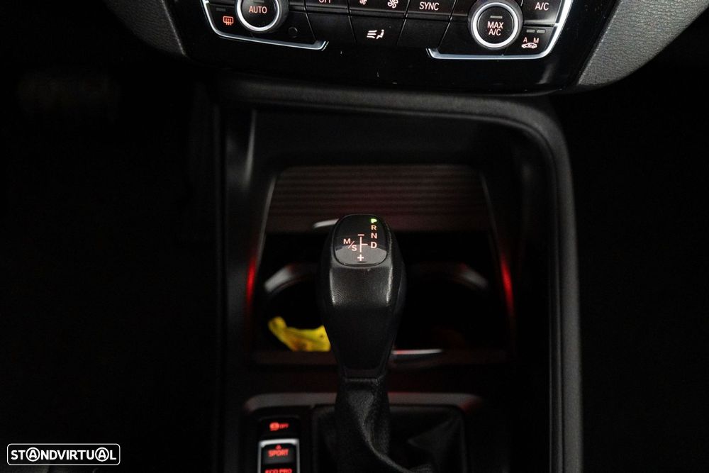 BMW X1 25 e xDrive Corporate Edition - 23