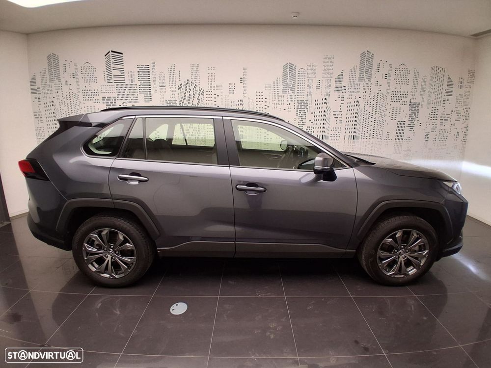 Toyota RAV4 - 8