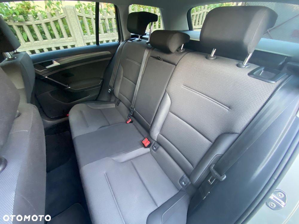 Volkswagen Golf 1.5 eTSI EVO United DSG - 19