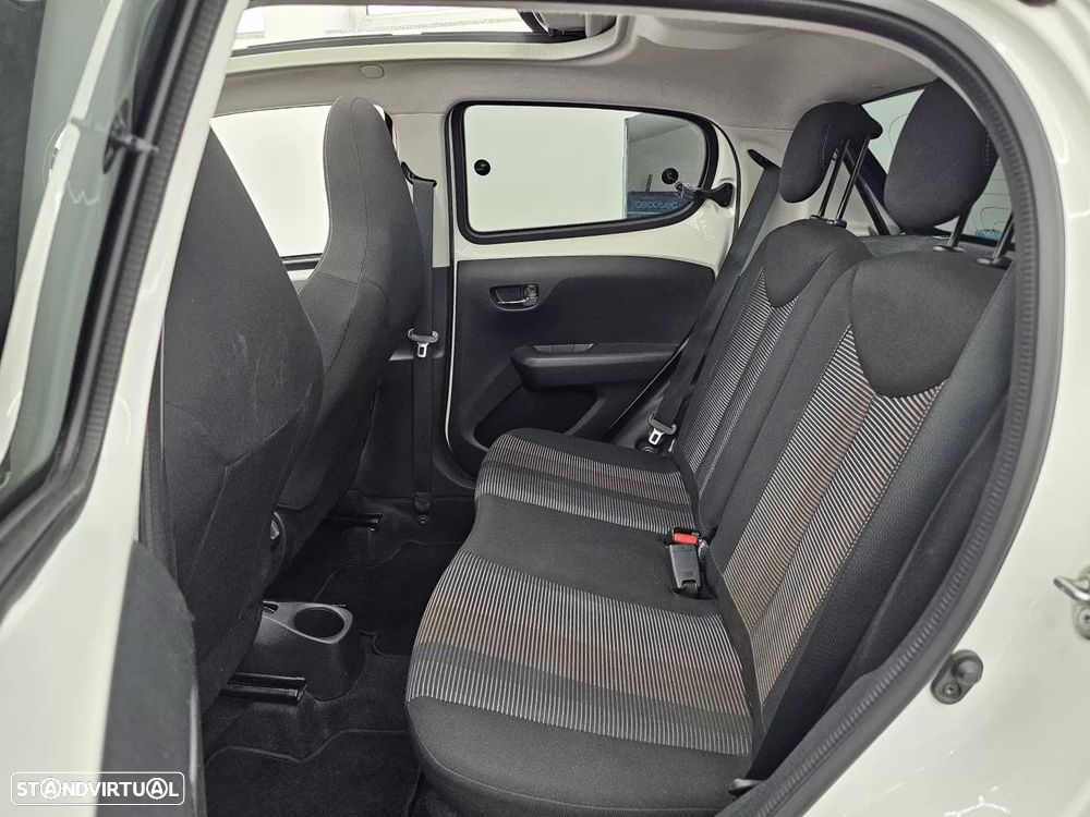 Peugeot 108 1.2 PureTech Allure - 24