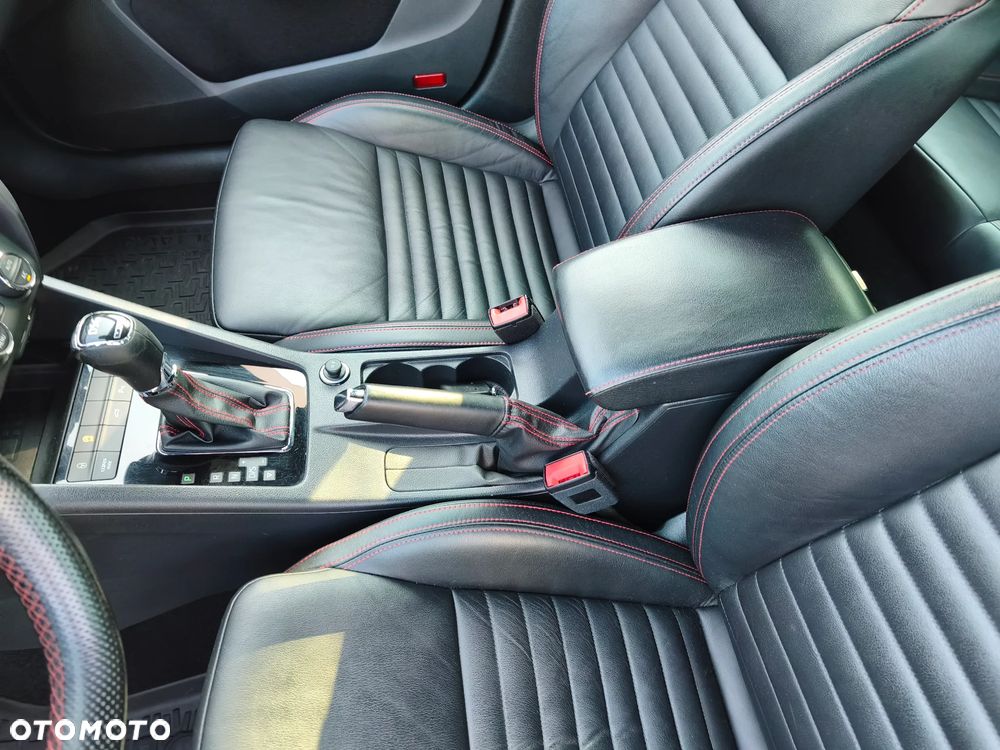 Skoda Octavia 2.0 TSI DSG RS 230 - 32