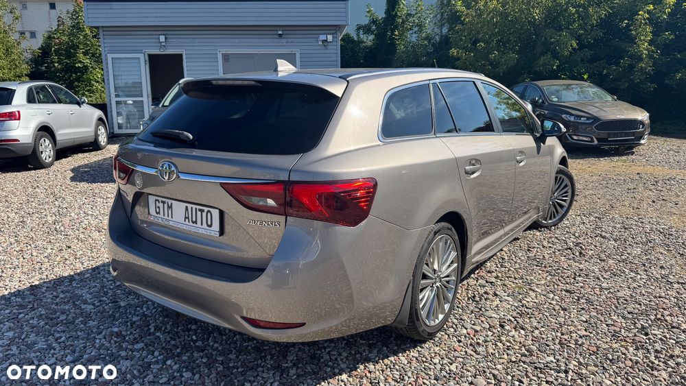 Toyota Avensis Touring Sports 1.8 Multidrive S Executive - 15