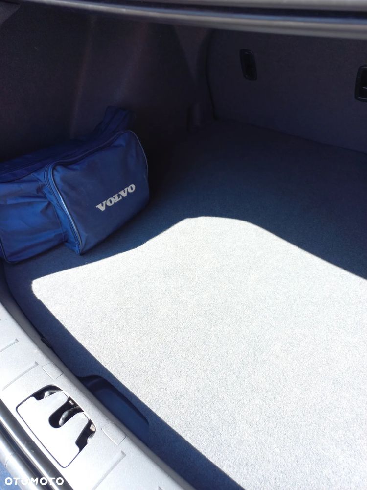Volvo S40 2.0 - 13