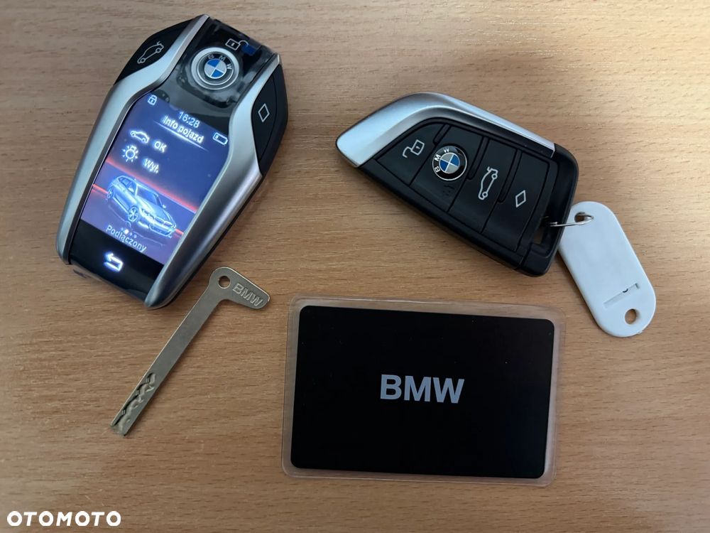 BMW Seria 3 320d xDrive Luxury Line sport - 39