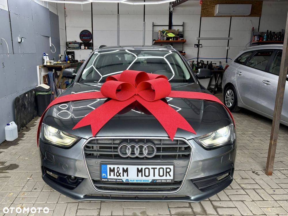 Audi A4 Avant 2.0 TDI DPF clean diesel multitronic S line Sportpaket - 2