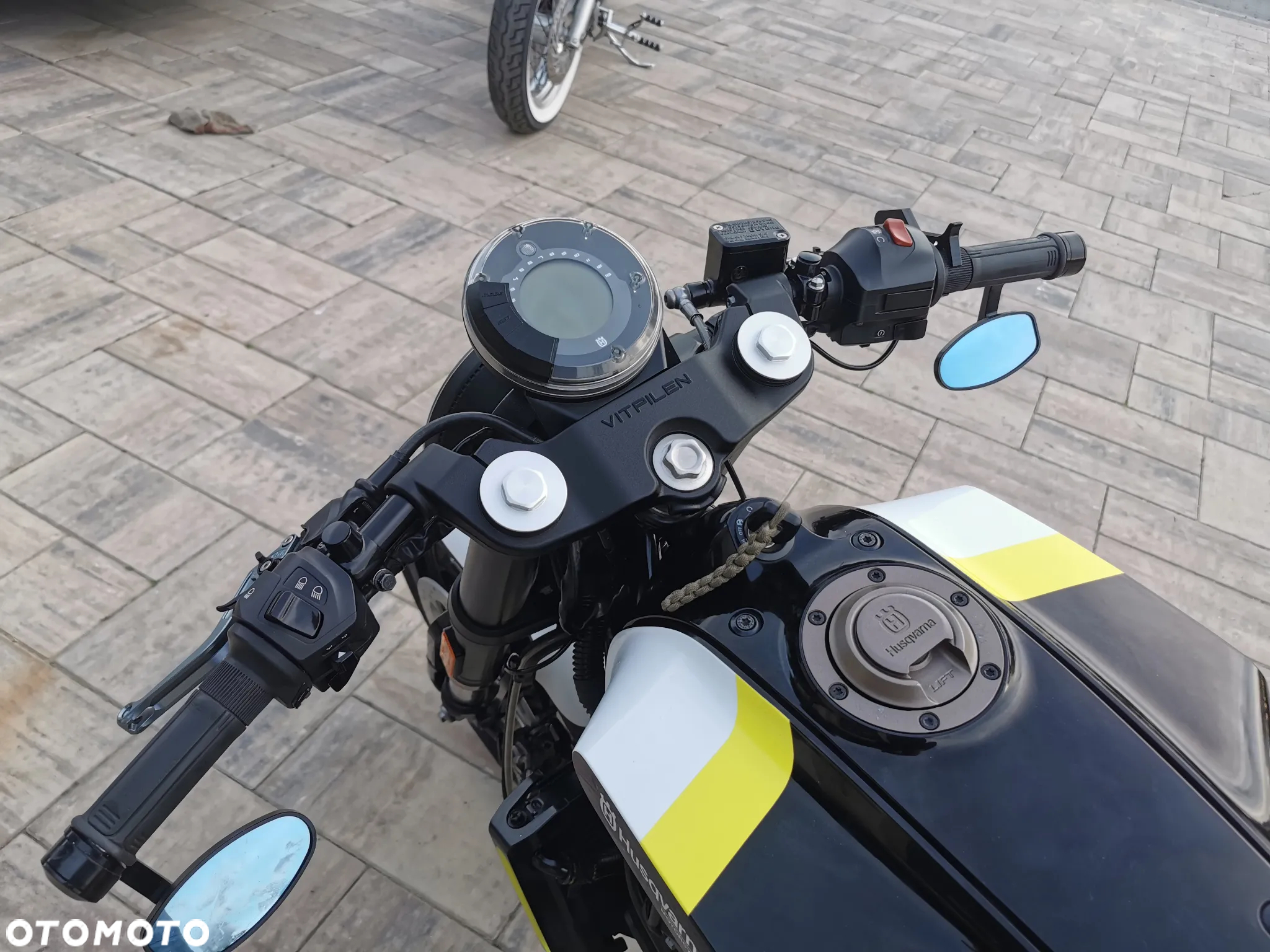 Husqvarna Vitpilen - 28