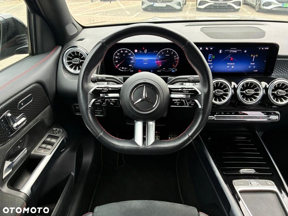 Mercedes-Benz GLB - 10