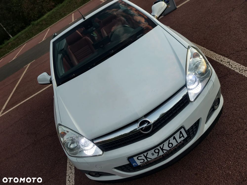 Opel Astra 1.9 CDTI Cosmo - 9