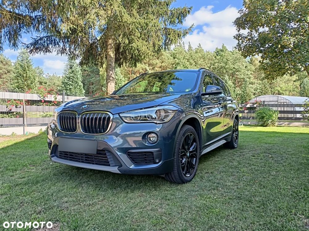 BMW X1 xDrive20i - 1