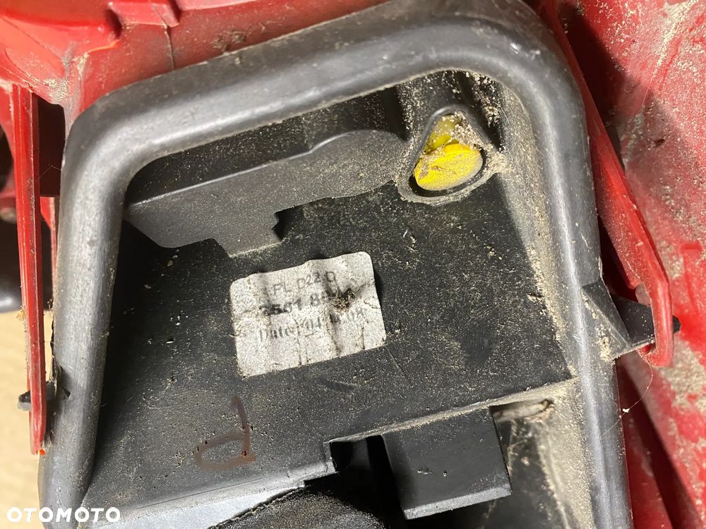 LAMPA TYLNA PRAWA PEUGEOT 407 KOMBI - 6