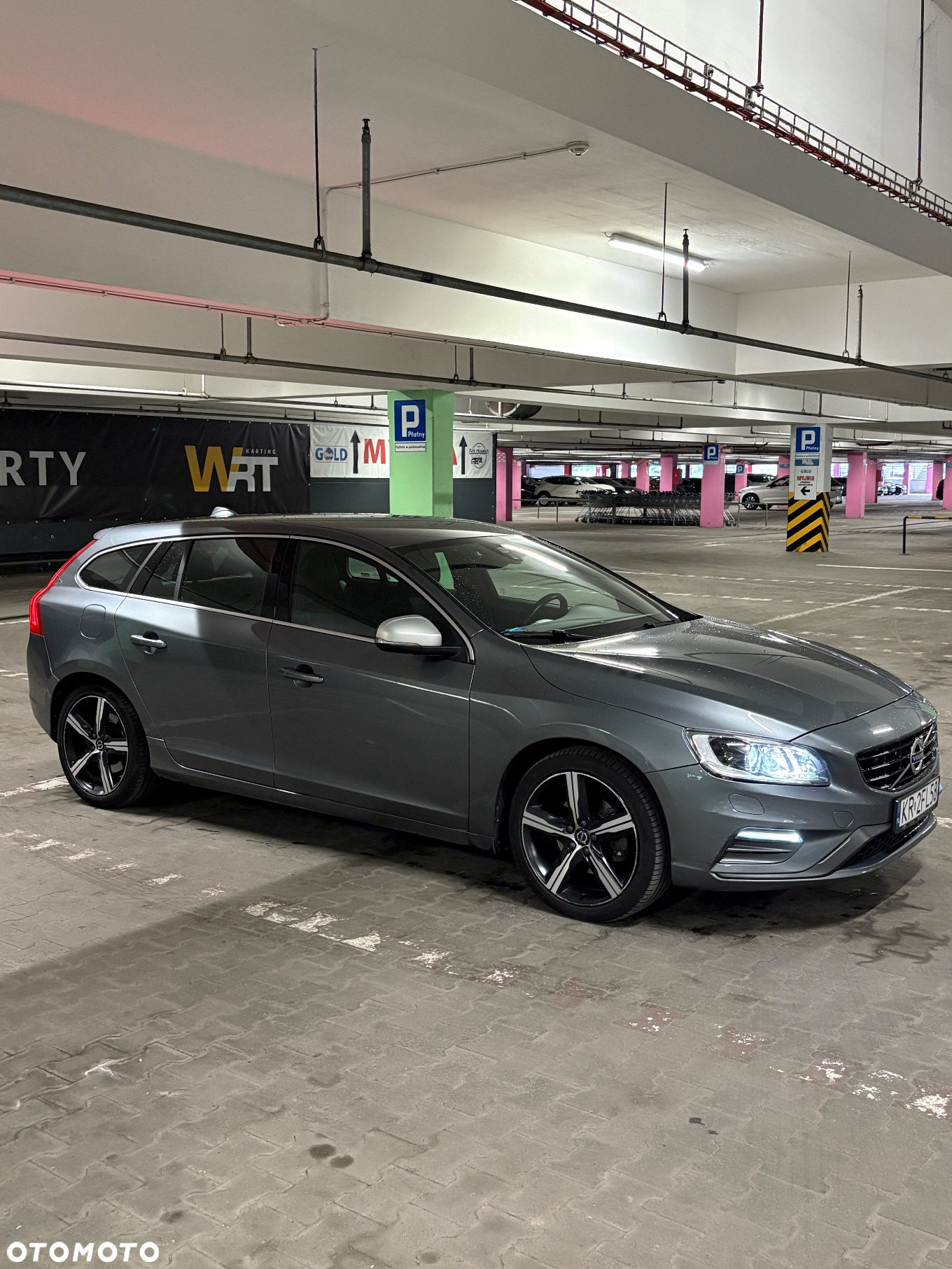 Volvo V60 D3 Drive-E R-Design Momentum - 3