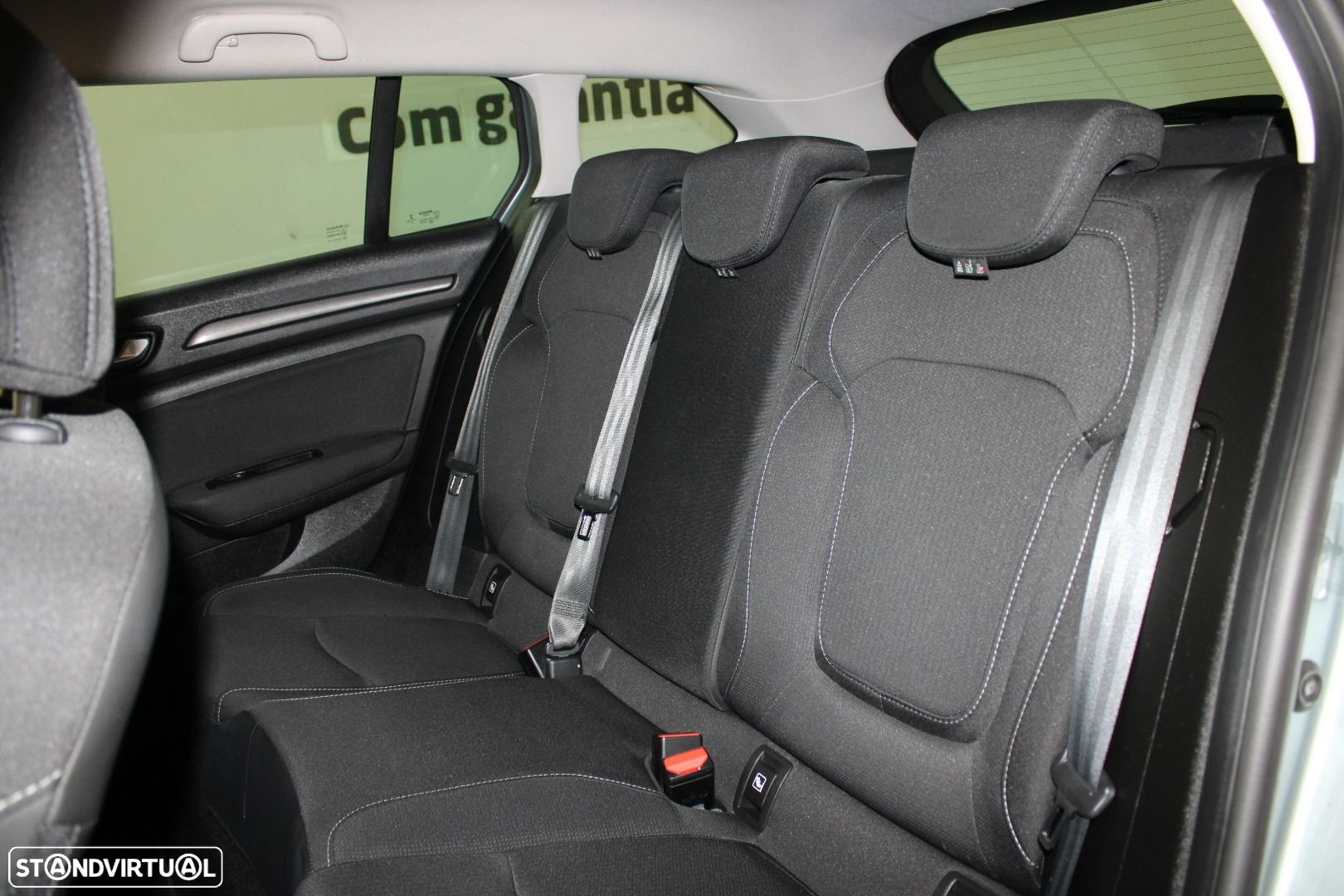 Renault Mégane Sport Tourer 1.6 E-Tech Plug-In Zen - 31