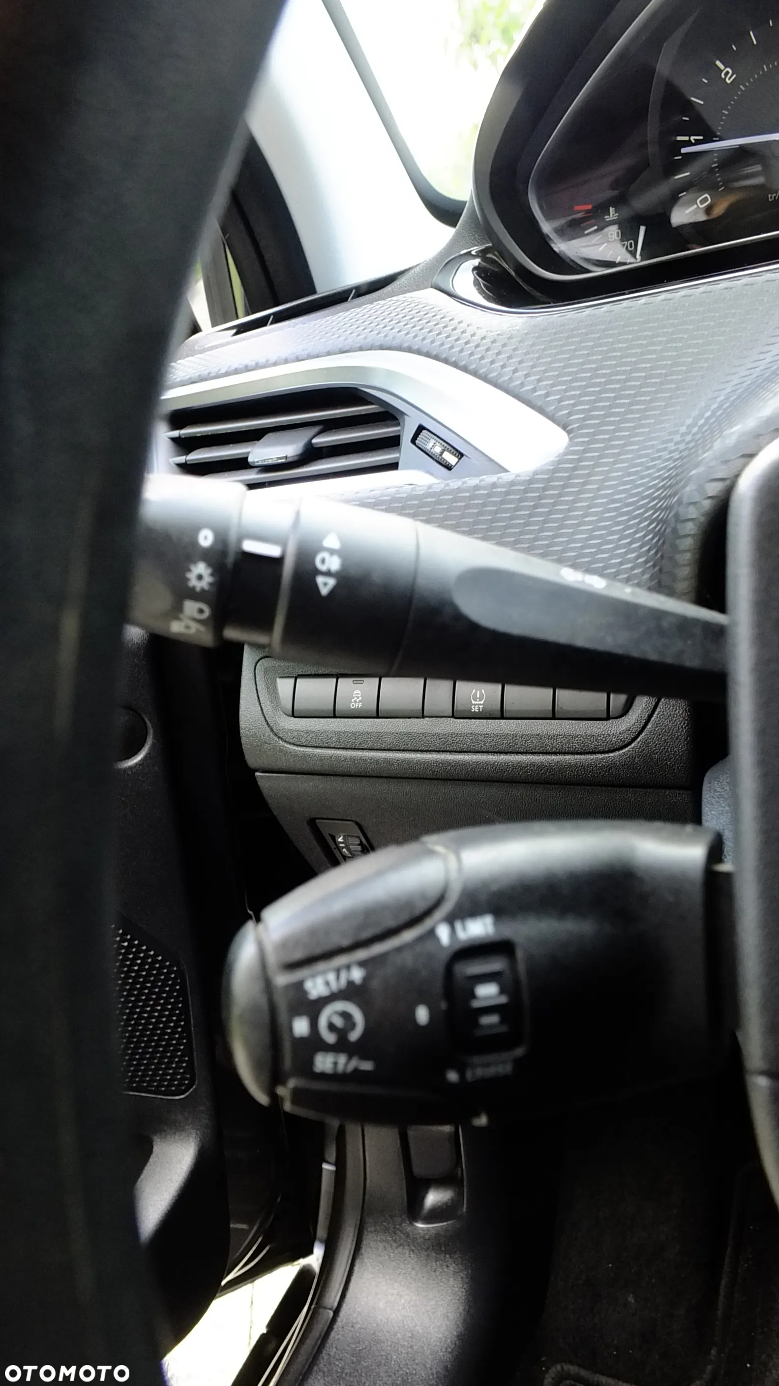 Peugeot 2008 1.6 BlueHDi Active - 23