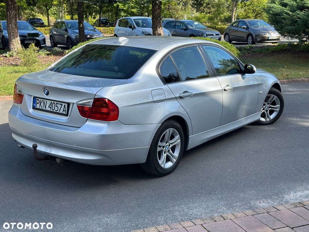 BMW Seria 3 318d - 5