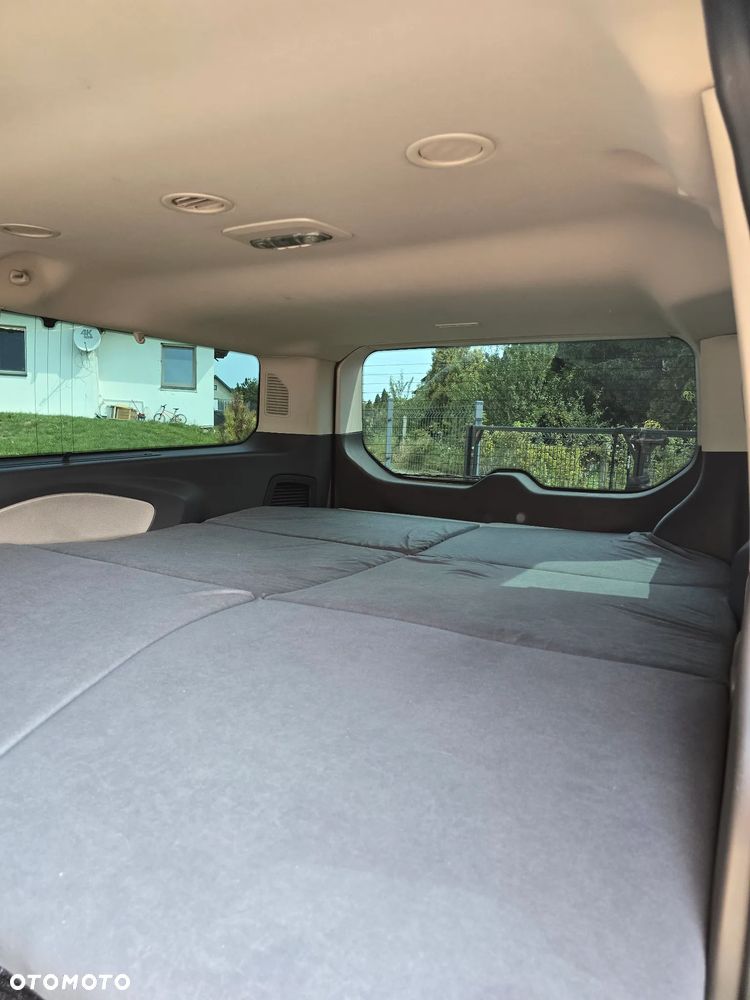 Ford Tourneo Custom - 7