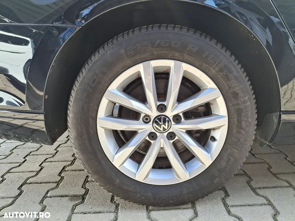Volkswagen Passat 2.0 TDI DSG Comfortline - 24