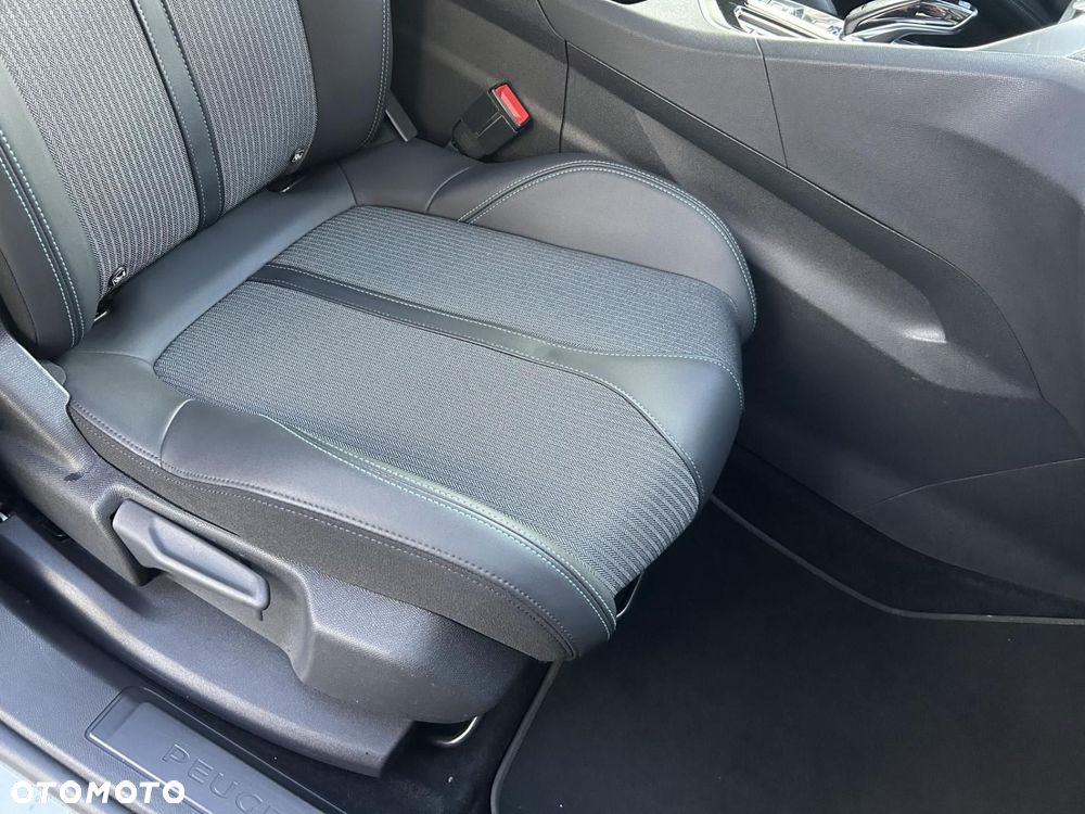 Peugeot 3008 1.5 BlueHDi Allure Pack S&S EAT8 - 22