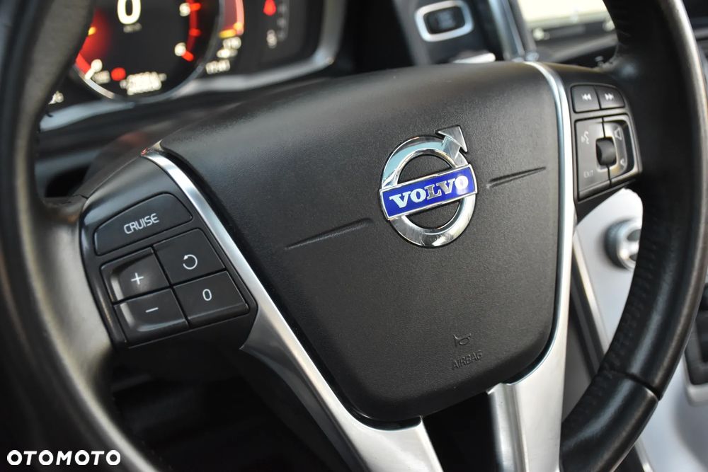 Volvo XC 60 D3 Geartronic Summum - 19
