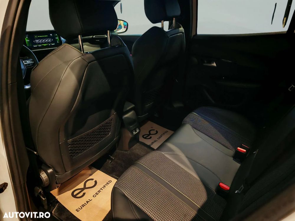 Peugeot 2008 PureTech 130 Stop&Start GT-Line Edition - 14