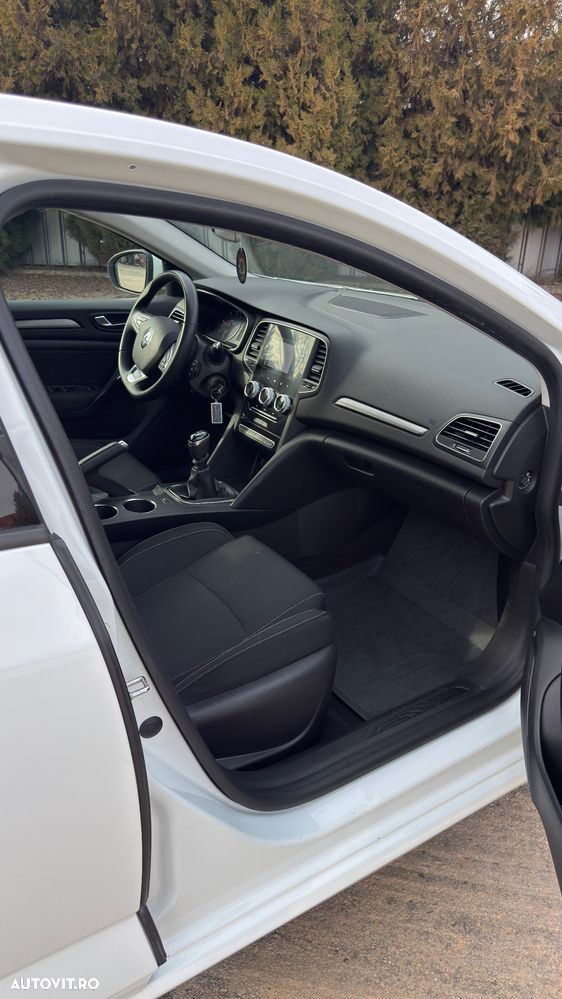 Renault Megane BLUE dCi Limited - 10