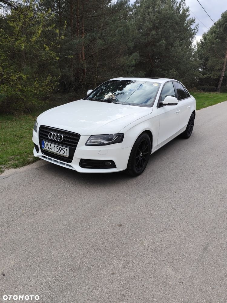 Audi A4 Limousine - 1