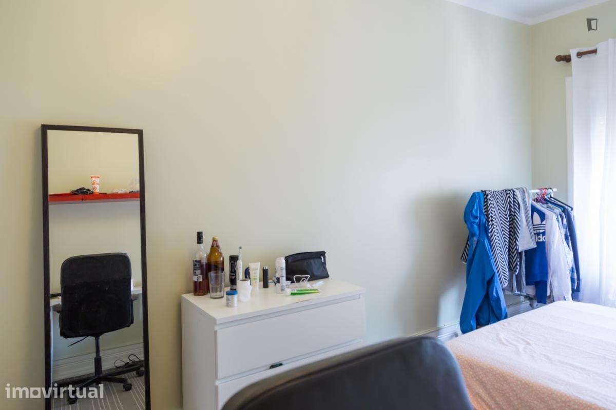 Quarto - localizado em Entrecampos Lisbon - Grande imagem: 4/14